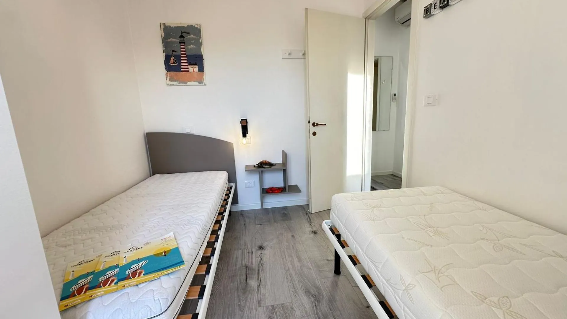 Renovated Villa By The Sea With Private Garden 比比翁