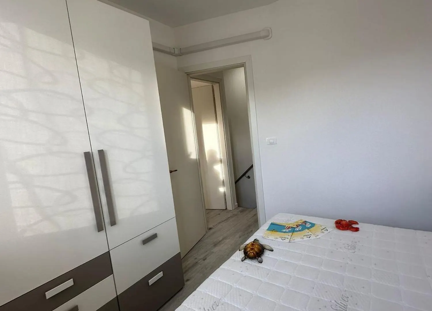 Renovated Villa By The Sea With Private Garden 比比翁 0*,